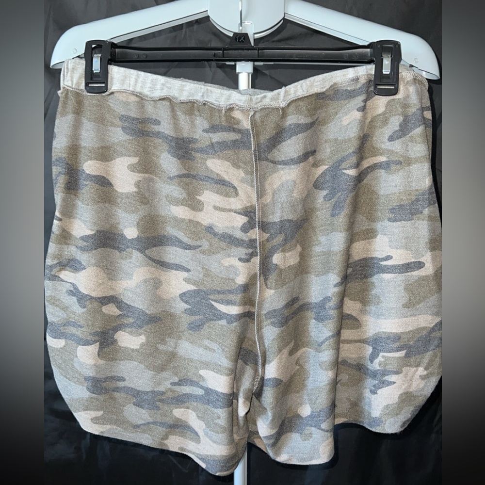 New! Camo Lounge Set - Picture 8 of 11